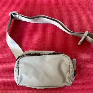 💙Gray Crossbody Bag